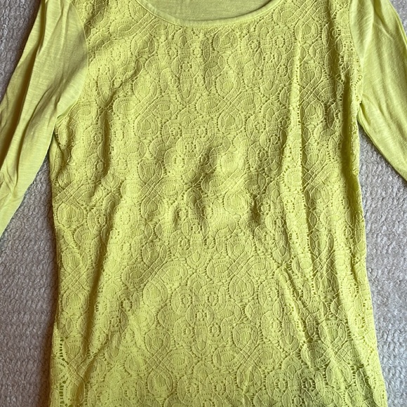 Neon yellow/green lace overlay top - Picture 2 of 3
